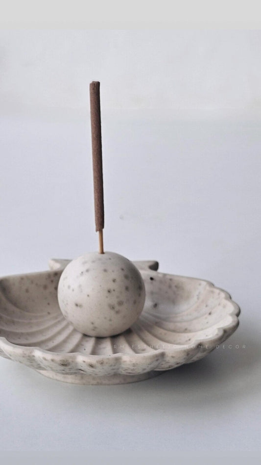 PETTINE Scallop Pearl Shell Incense Stick Holder